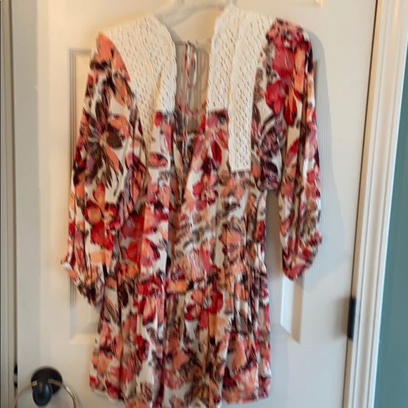Floral Top NWOT - Picture 4 of 4